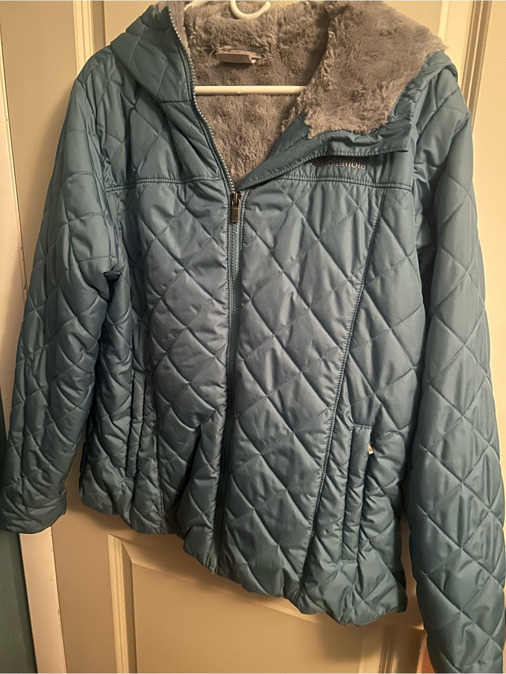 Columbia Women's Light Blue Quilted Hooded Puffer Jacket